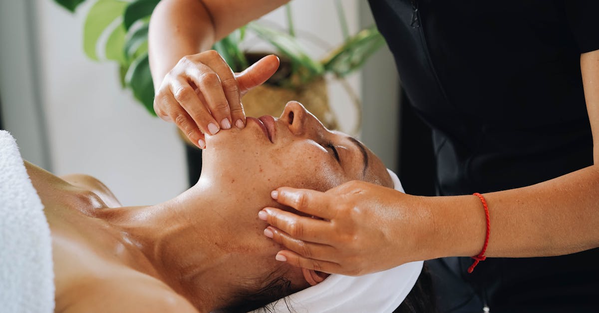 experience ultimate relaxation with our soothing head massage techniques that relieve tension, enhance circulation, and promote overall well-being. discover the perfect escape from daily stress and enjoy a rejuvenating journey for your mind and body.