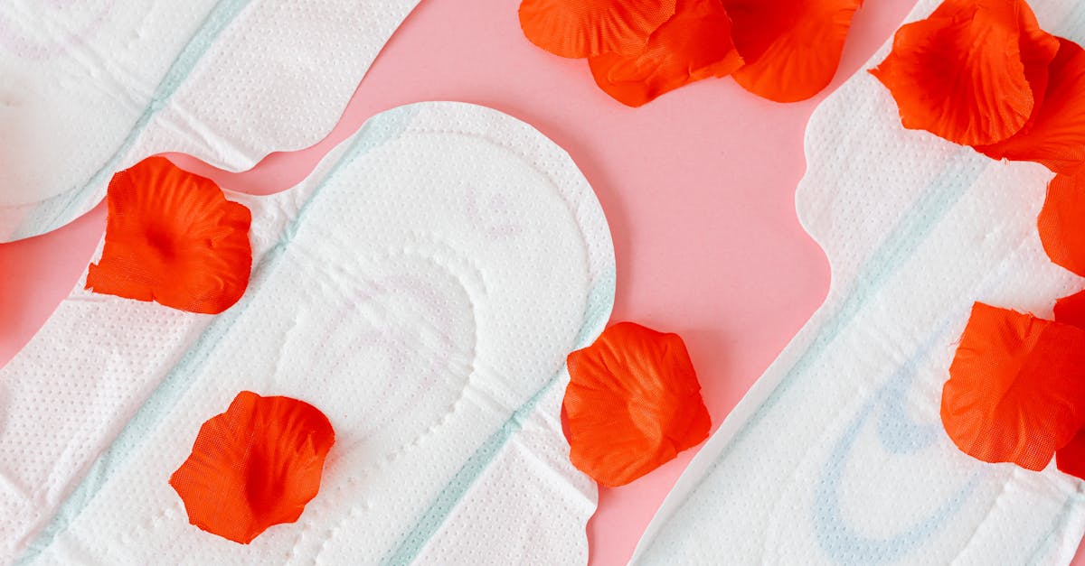 découvrez des stratégies efficaces pour gérer les migraines menstruelles, comprenez leurs causes et explorez les options de traitement pour réduire la douleur et améliorer la qualité de vie pendant votre cycle menstruel.