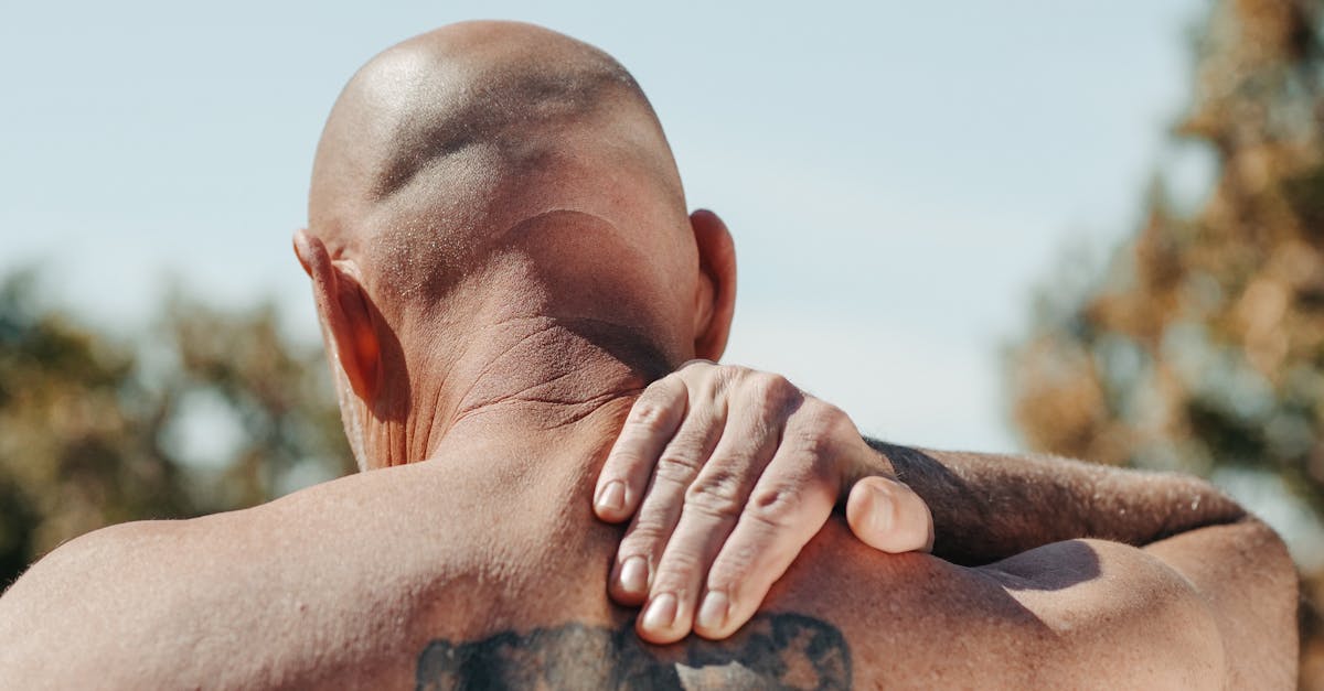 discover effective and natural shoulder pain relief methods to alleviate discomfort, improve mobility, and enhance your quality of life. explore expert tips and treatments tailored for lasting relief.