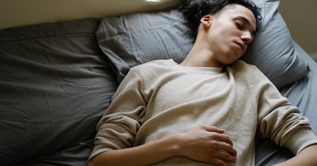 découvrez les meilleures positions de sommeil pour une nuit réparatrice. découvrez comment différents styles de sommeil peuvent améliorer votre santé, votre confort et votre bien-être général. retrouvez dès maintenant des conseils et des techniques pour mieux dormir !