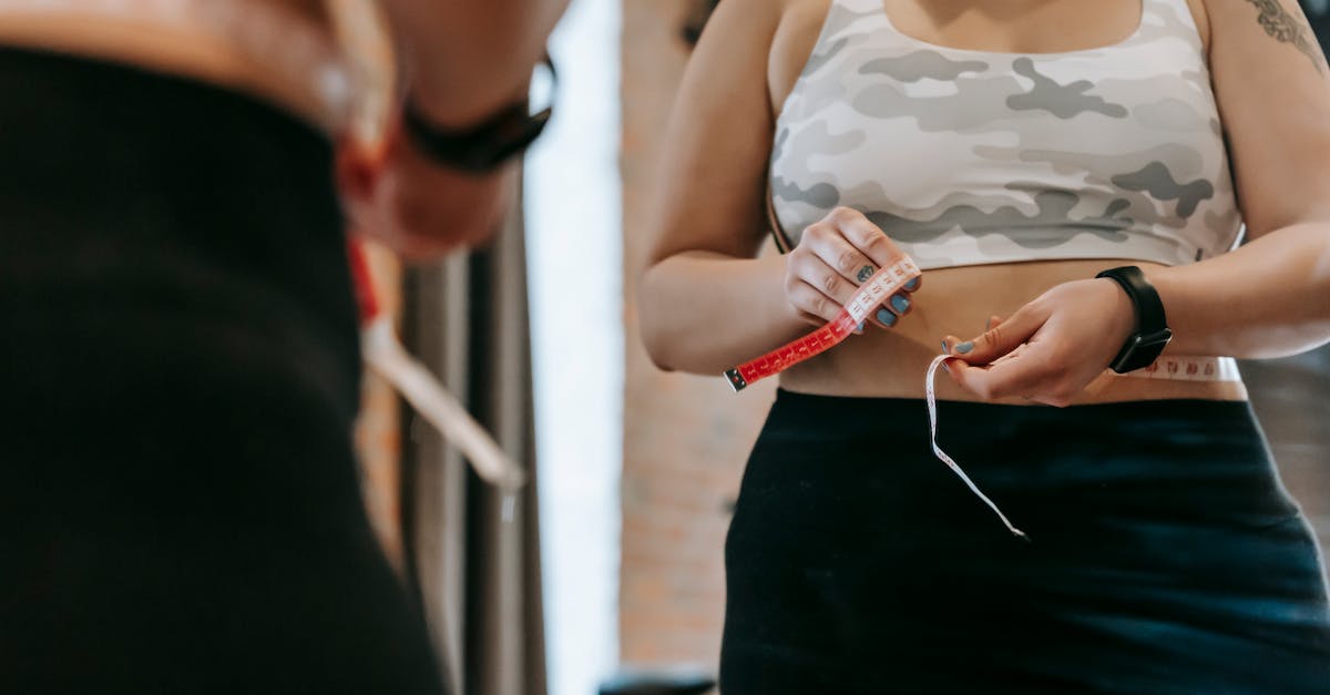 El dolor lumbar puede afectar significativamente la vida diaria, y un control eficaz es vital para lograr un bienestar general. Pulse Align ofrece un enfoque holístico que aborda tanto el control de peso como el alivio del dolor lumbar, enfatizando la importancia de la salud neuromuscular y la mejora de la postura. Este artículo explorará los beneficios holísticos de los métodos de Pulse Align, ofreciendo estrategias prácticas para superar problemas como la ciática, la hernia discal y el dolor lumbar.