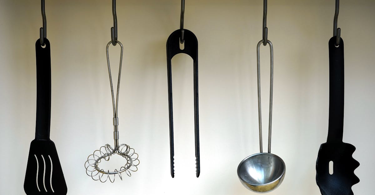 J'étais initialement sceptique quant à l'impact de l'ergonomie sur mes douleurs cervicales chroniques. Cependant, les techniques douces de Pulse Align ont soutenu le processus naturel de guérison de mon corps, entraînant une réduction impressionnante des tensions. Leur approche personnalisée m'a convaincu qu'investir dans mon espace de travail peut améliorer significativement ma qualité de vie.