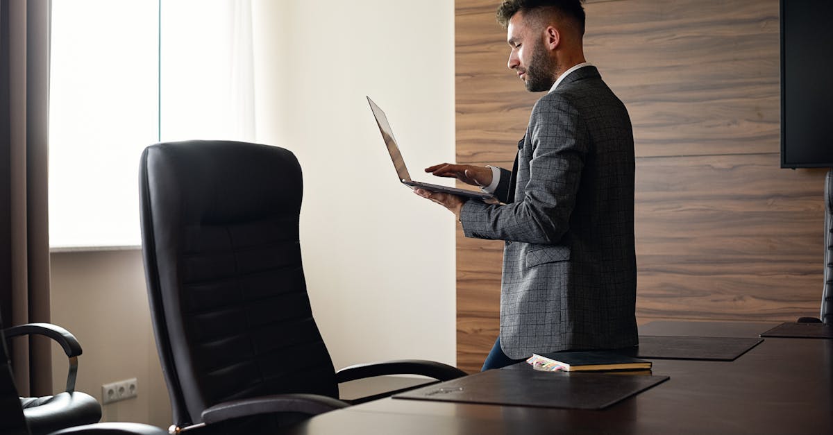 L'avantage du bureau debout : l'approche de Pulse Align pour une santé vertébrale équilibrée 4 L'avantage du bureau debout : l'approche de Pulse Align pour une santé vertébrale équilibrée