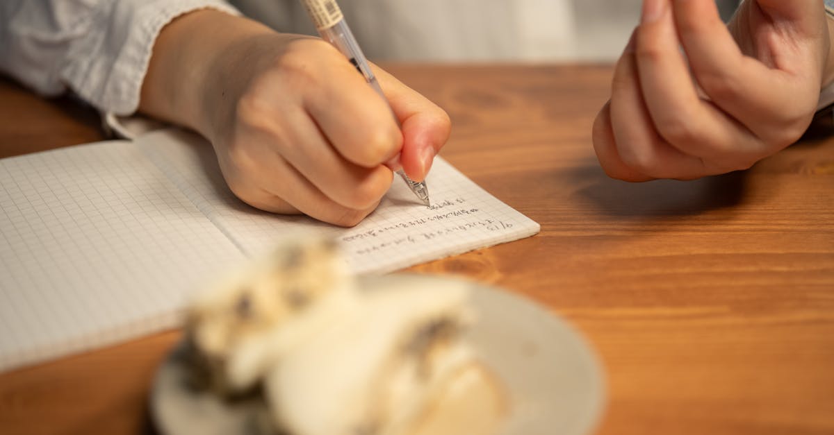 5 solutions rapides pour le syndrome du cou textuel, soutenues par Pulse Align 3 meilleure posture, à réduire l'inconfort et à améliorer votre qualité de vie globale. Nos solutions rapides pour le cou textuel incluent :